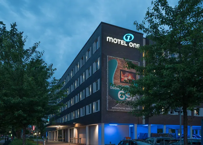 Motel One Hamburg AirportAirport Hotel